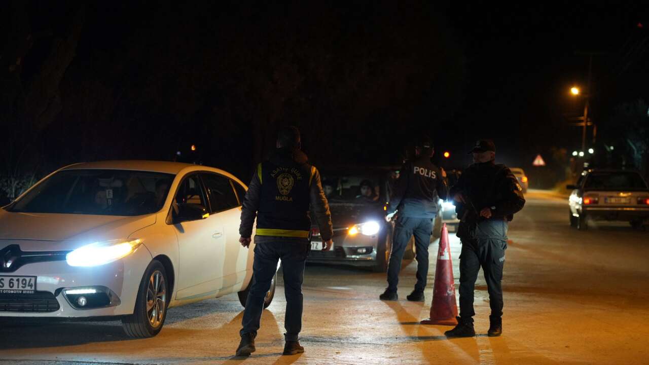 Menteşe’de Yılbaşı Öncesi Asayiş ve Trafik Denetimleri Artırıldı 16